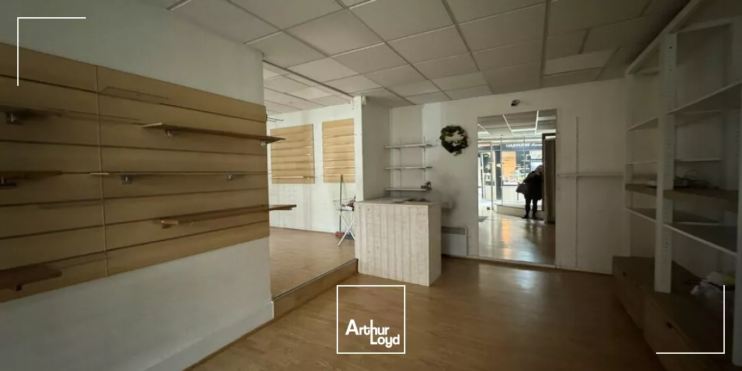 TOURS HYPERCENTRE COMMERCE A LOUER 57 M² GALERIE DU GRAND PASSAGE
