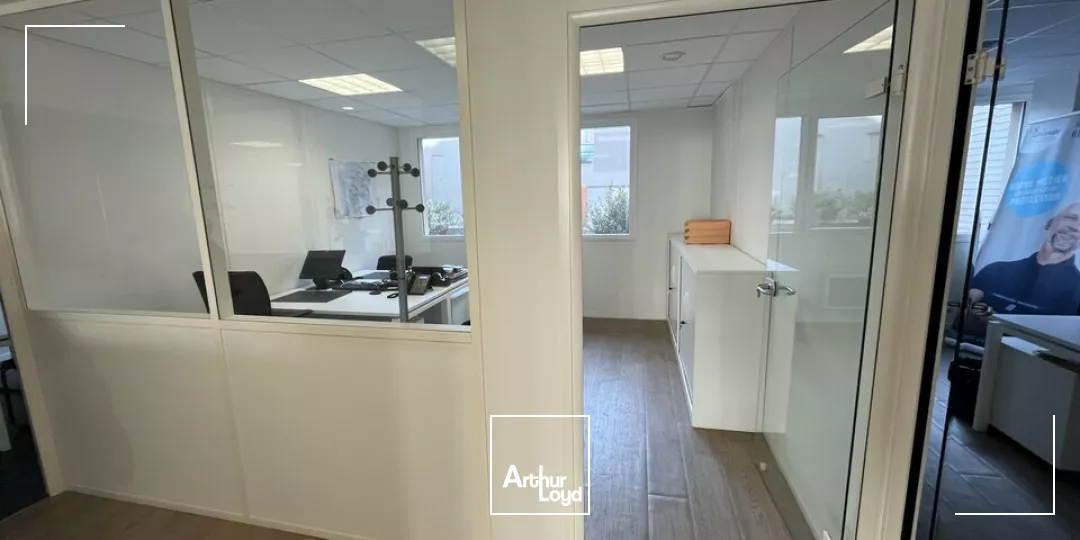 A LOUER  LE HAVRE HÔTEL DE VILLE - 117 M2