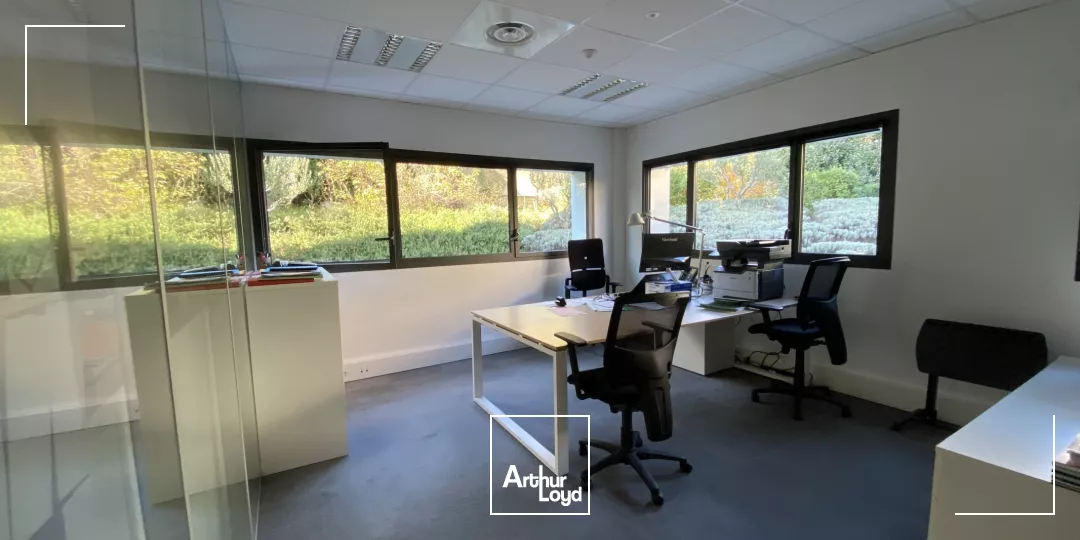 Bureaux à louer idéalement située dans le secteur d'Aix Ouest 