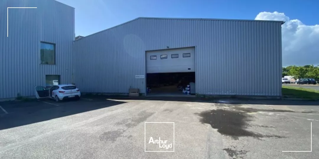 LOCAUX ACTIVITES 1285 M² LANNION