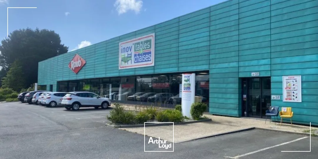 LOCAUX ACTIVITES 1285 M² LANNION
