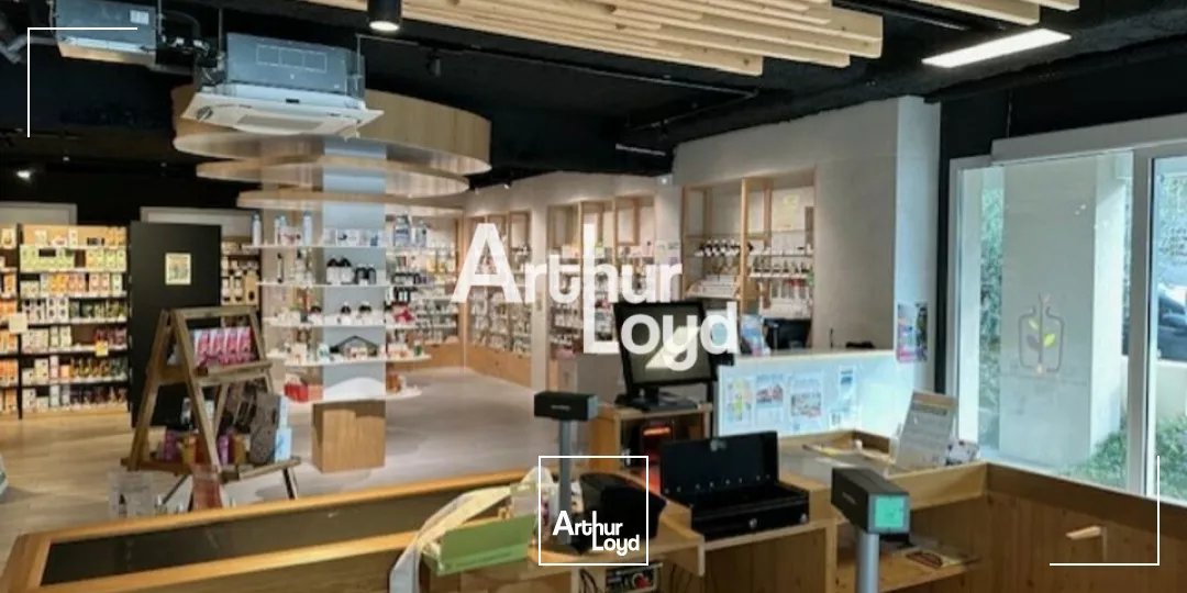 Rare - A vendre local commercial 430 m² Mandelieu la Napoule - Axe très passant