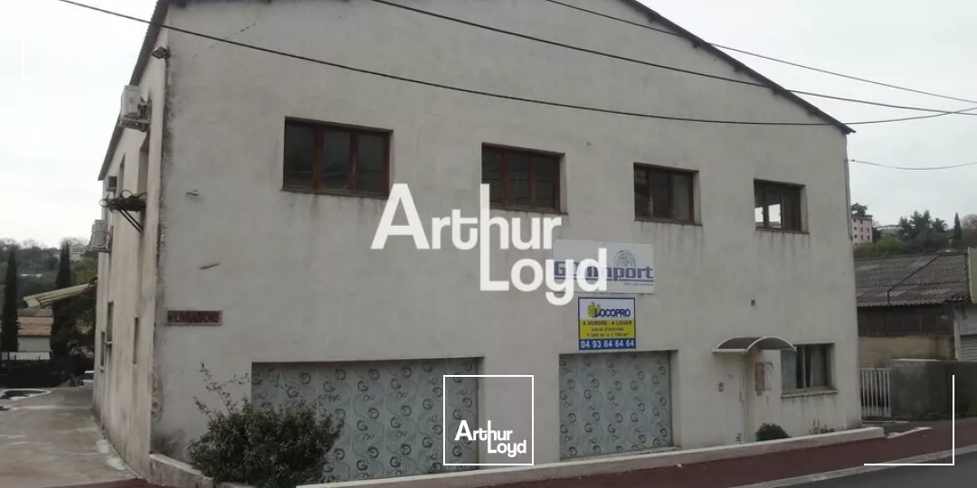 Bâtiment industriel 1800 m² à vendre ZI du Carré Grasse