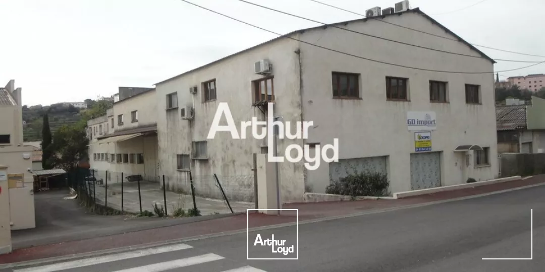 Bâtiment industriel 1800 m² à vendre ZI du Carré Grasse