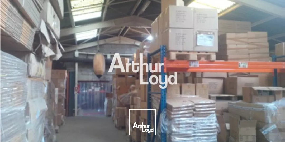 Bâtiment industriel 1800 m² à vendre ZI du Carré Grasse