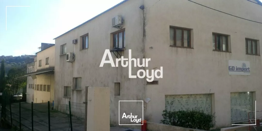 Bâtiment industriel 1800 m² à vendre ZI du Carré Grasse