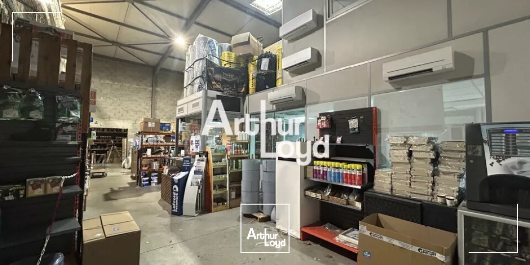 Locaux d'activité à louer 320 m² - Le Muy