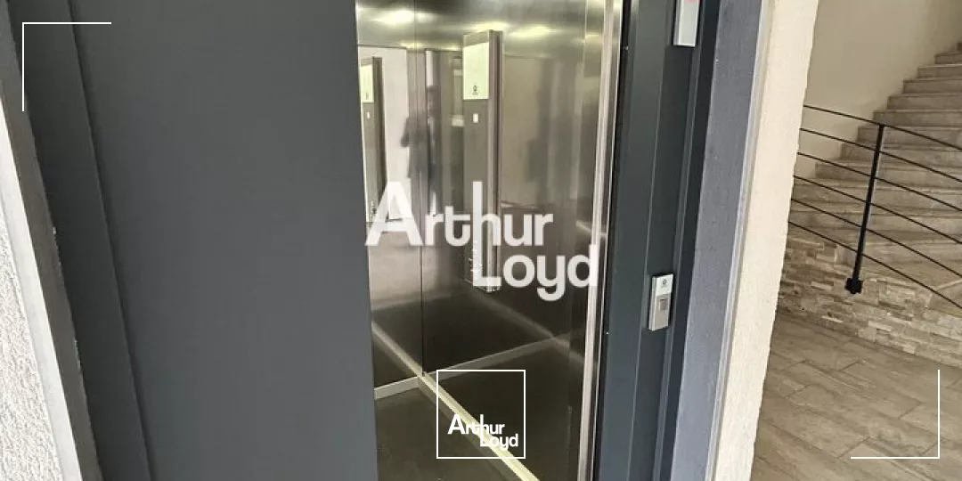 Bureaux à vendre ou à louer 150 m² divisibles dès 50 m² - Draguignan