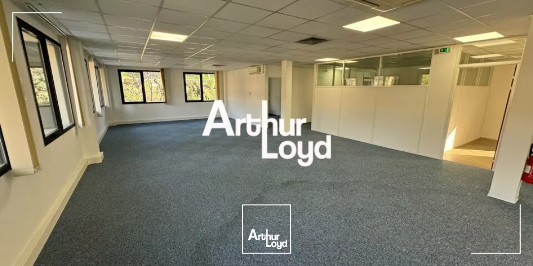 Bureaux à la location 392.22 m² en RDC - Sophia Antipolis