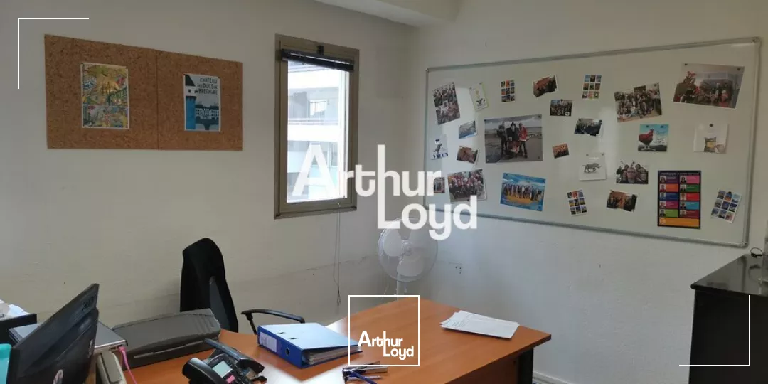 BUREAUX A LOUER 240 M² SAINT LAURENT DU VAR