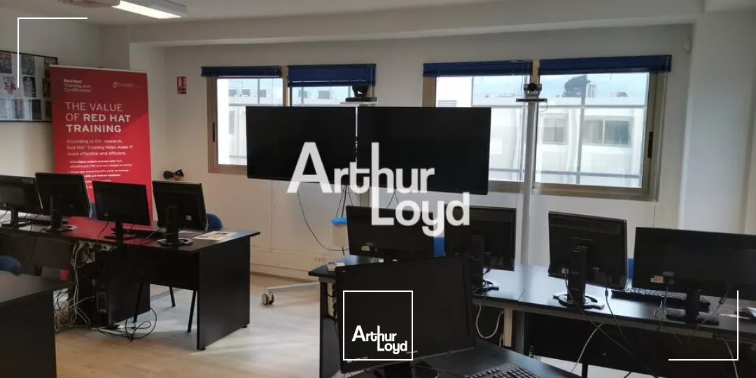 BUREAUX A LOUER 240 M² SAINT LAURENT DU VAR