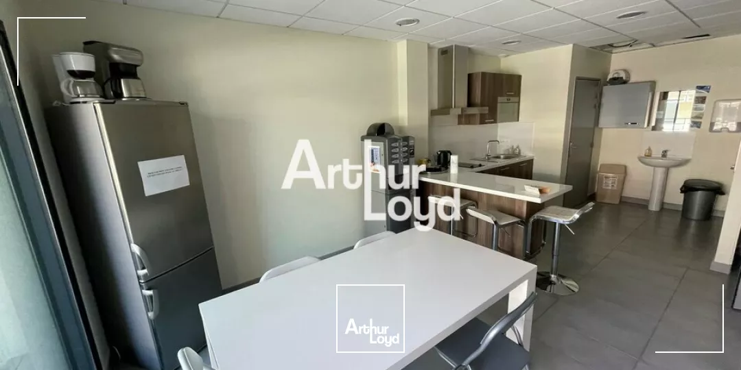 Locations bureaux 490 m² - Fréjus 