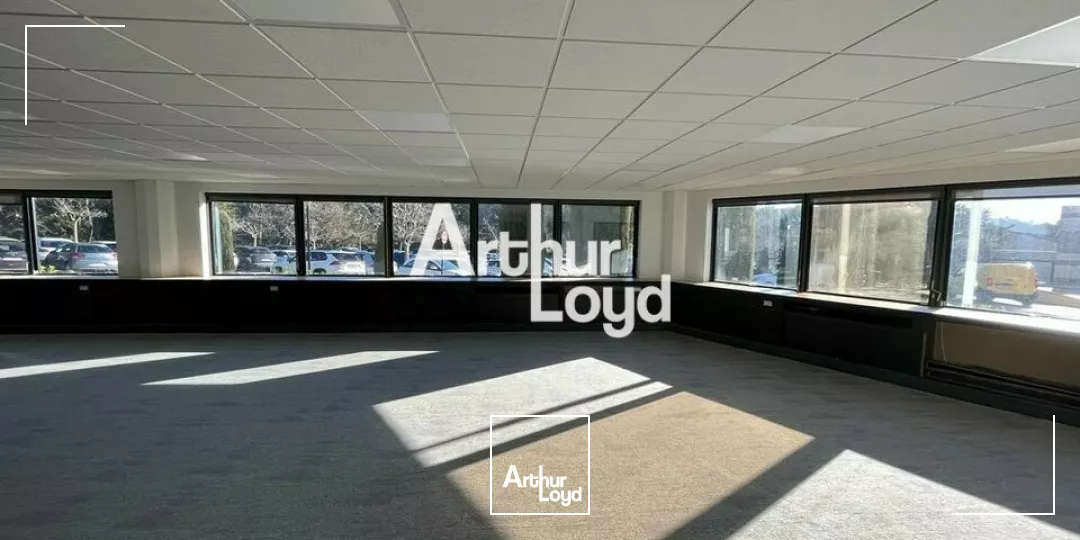 Bureaux rénovés à louer 1089 m² divisibles dès 159 m² - Sophia Antipolis