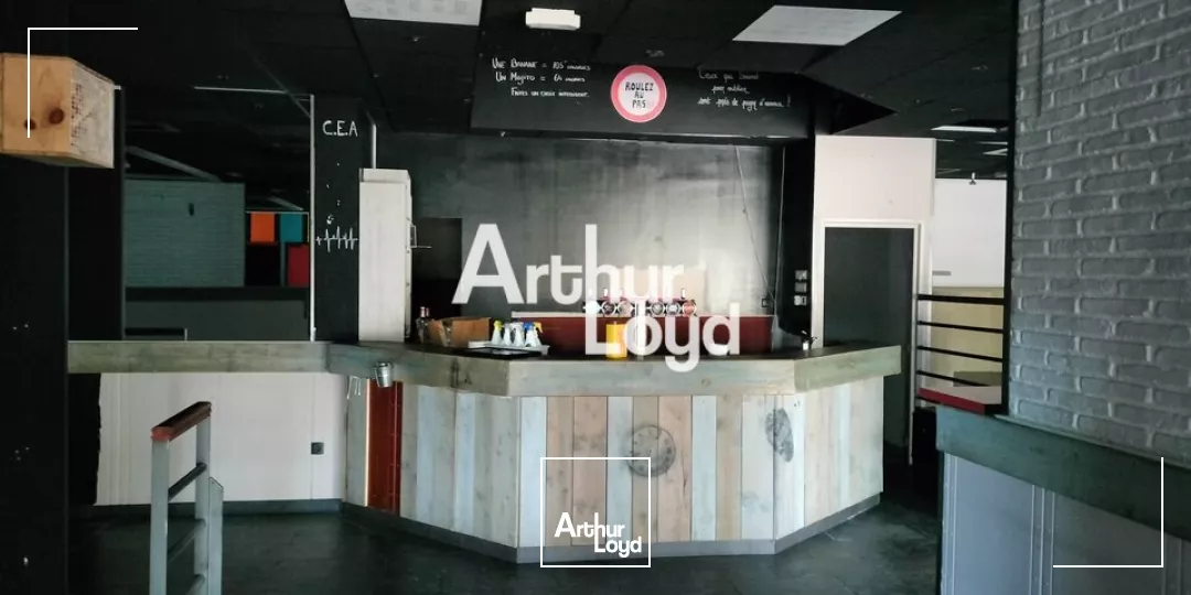 LOCATION PURE - CELLULE COMMERCIALE - EMPLACEMENT N°1 QUARTIER D'AFFAIRES SOPHIA ANTIPOLIS AVEC TERRASSE POUR RESTAURATION