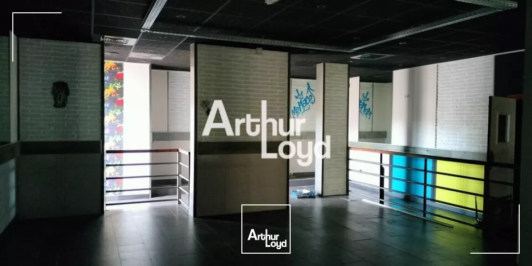 LOCATION PURE - CELLULE COMMERCIALE - EMPLACEMENT N°1 QUARTIER D'AFFAIRES SOPHIA ANTIPOLIS AVEC TERRASSE POUR RESTAURATION
