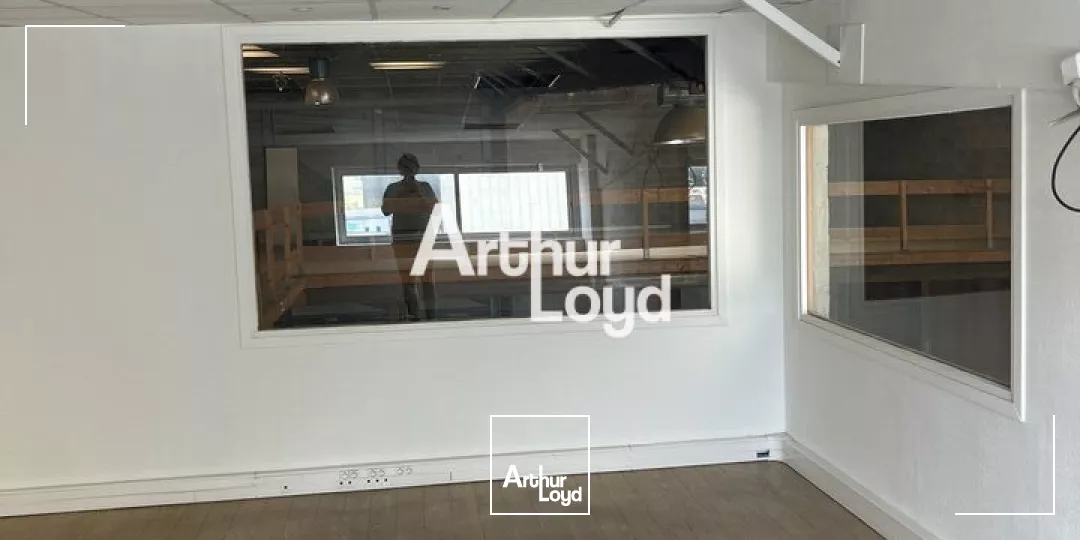 Location locaux d'activité 375 m² - Environnement tertiaire - Mandelieu la Napoule
