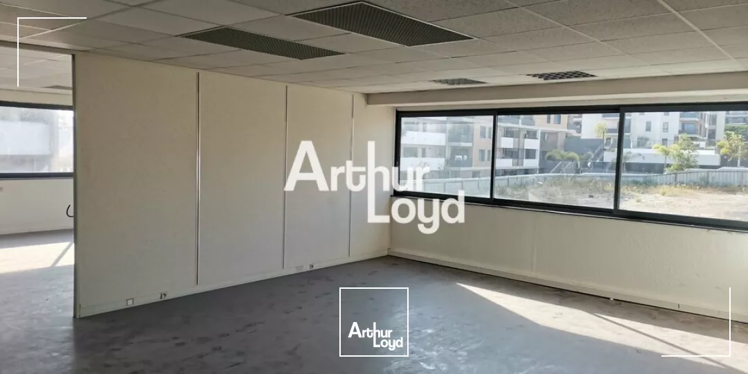 PLATEAU DE BUREAU EN OPEN SPACE DIVISIBLE 