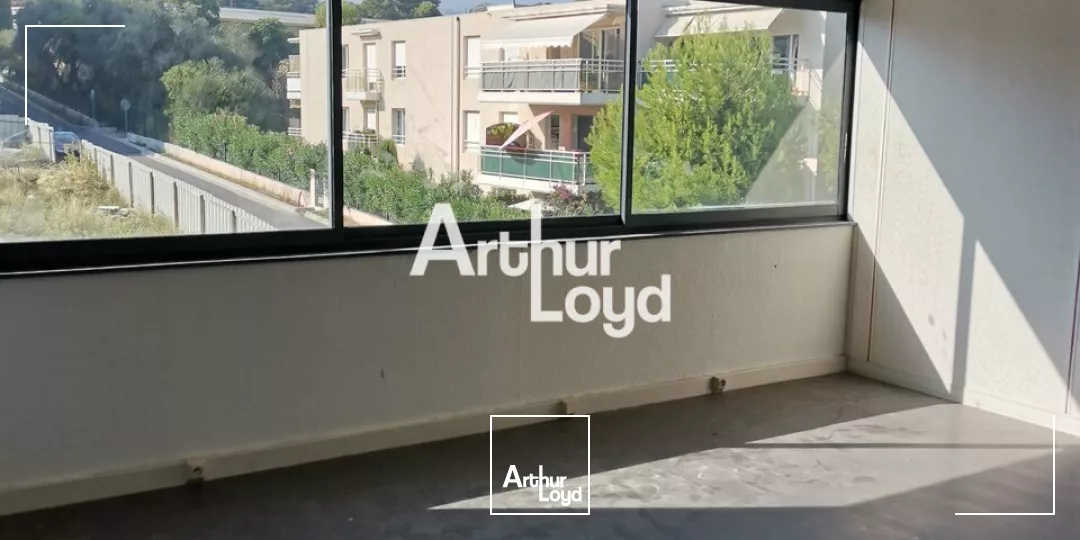 PLATEAU DE BUREAU EN OPEN SPACE DIVISIBLE 