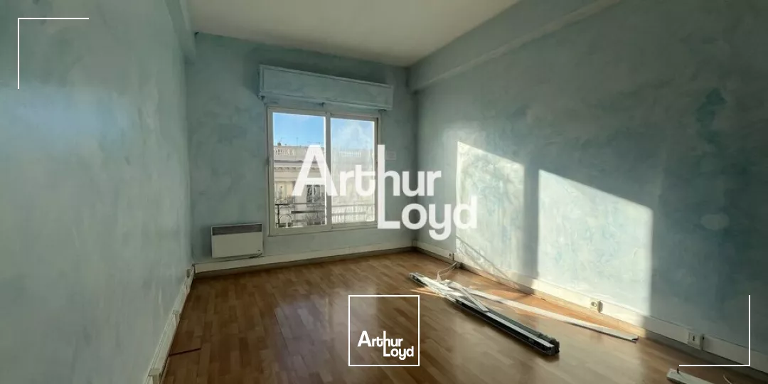 Bureaux situés en centre-ville de Nice 120 m² divisibles dès 38 m² en R+3