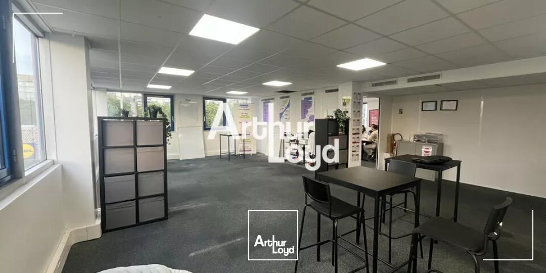 BUREAUX PMR EN OPEN SPACE A LOUER SUR NICE OUEST 670M² DIVISIBLE QUARTIER MERIDIA NICE ECO VALLEE