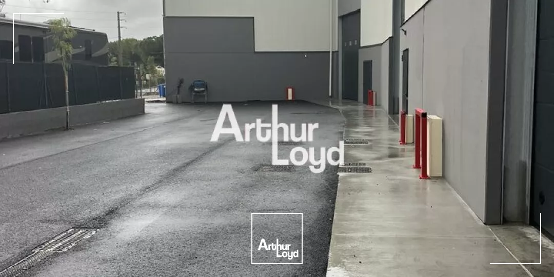 Locaux d'activité neufs 256 m² sur terrain indépendant 2550 m²