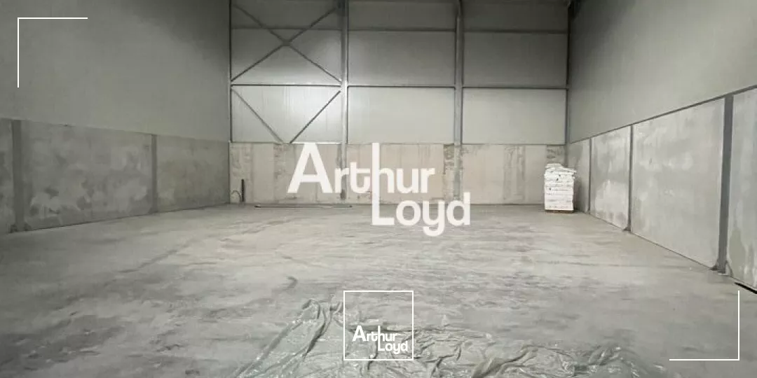 Locaux d'activité neufs 256 m² sur terrain indépendant 2550 m²