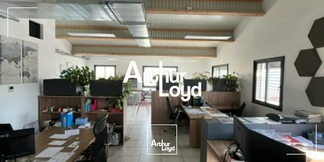 Locaux mixtes 290 m² à louer Puget-Sur-Argens
