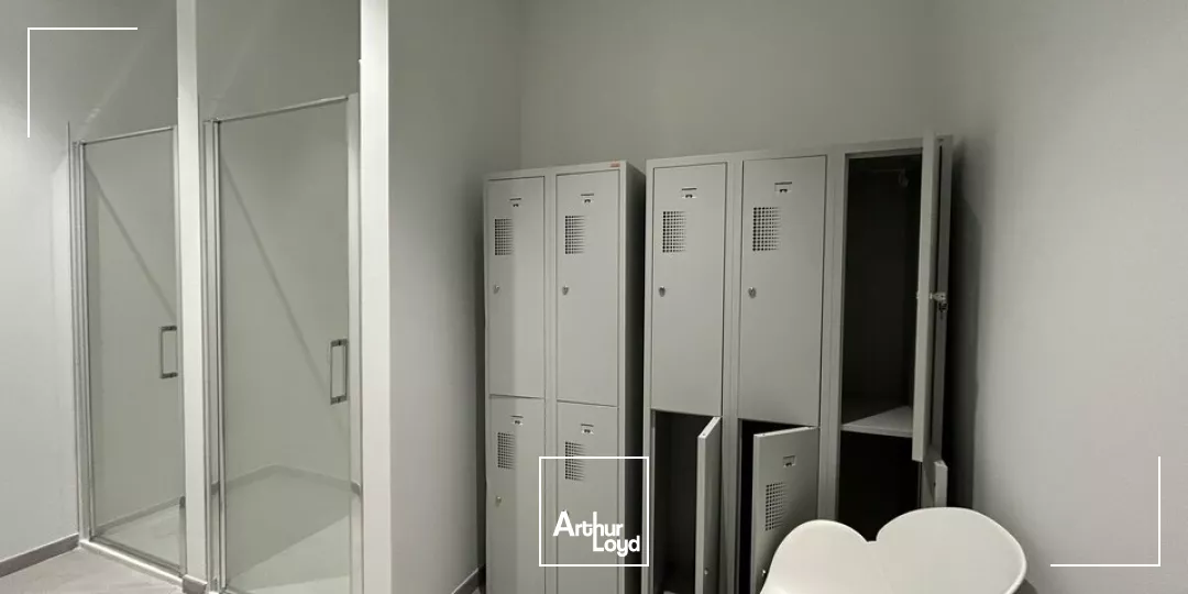 LOCAL D'ACTIVITE - ENTREPOT à LOUER de 1466 m²