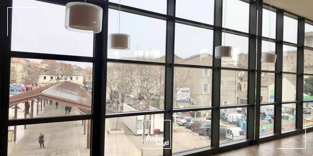 LOCAL PRIME 297m² A LOUER PLACE MORGAN