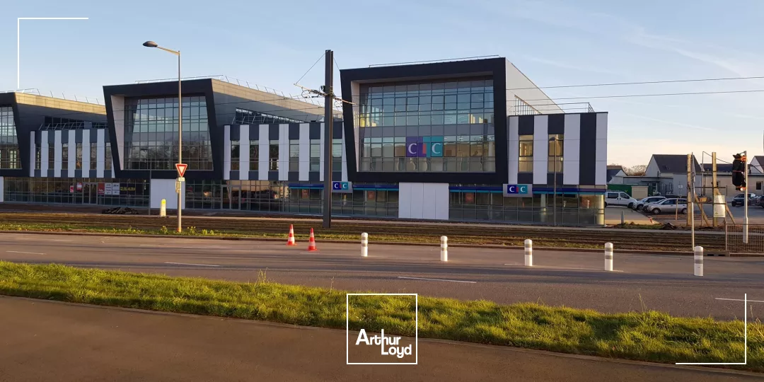 PLATEAU DE BUREAUX 333 M² LE VENISE GUIPAVAS