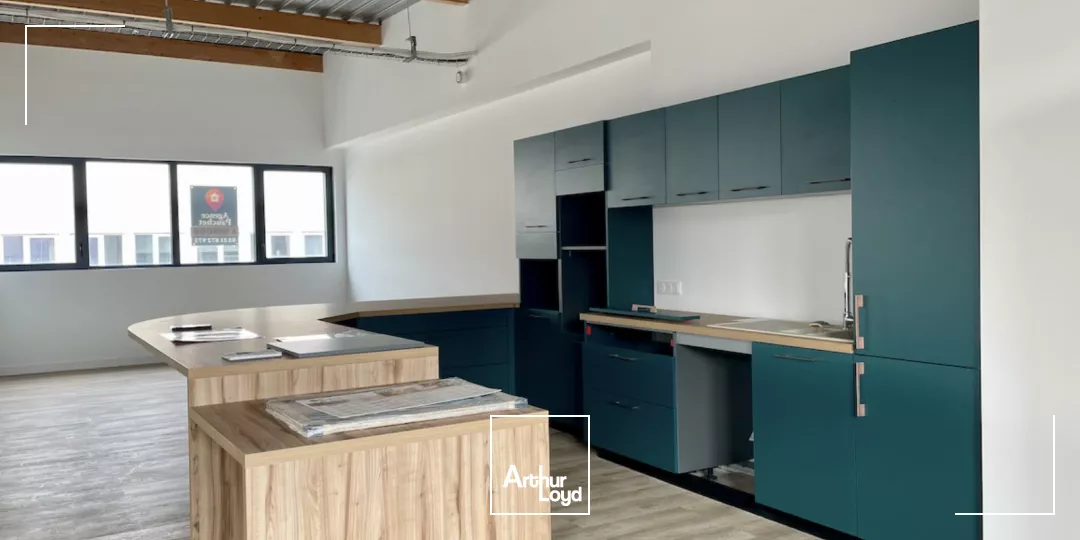 PLATEAU DE BUREAUX ENTIÈREMENT NEUFS EN PLEIN COEUR DE BOULOGNE SUR MER