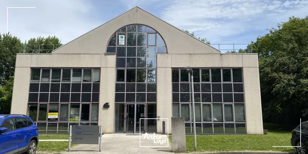 A LOUER BUREAUX EYBENS PARC ARBORE PROCHE TRAM ET COMMODITES