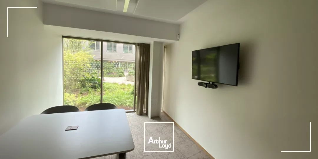 BUREAUX A LOUER MEYLAN ICONE 7386M² DIVISIBLE REFAITS A NEUF