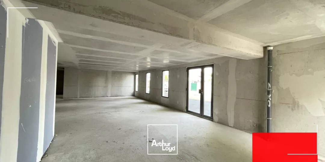Location locaux professionnels neufs à Lattes - 200 m² divisibles, visibilité et stationnements