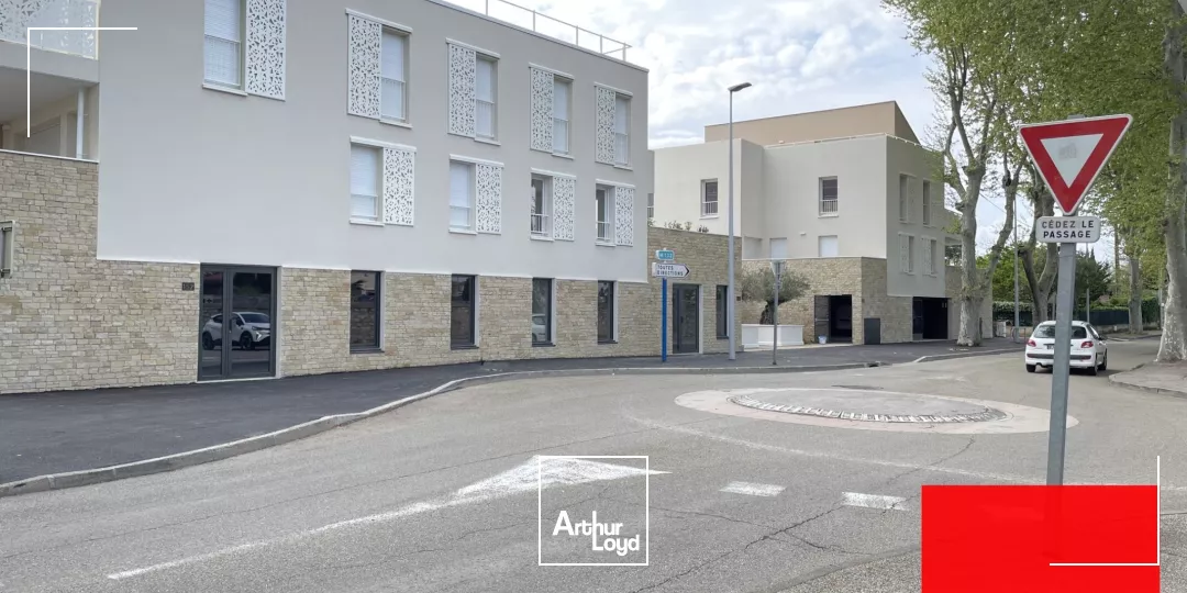 Location locaux professionnels neufs à Lattes - 200 m² divisibles, visibilité et stationnements