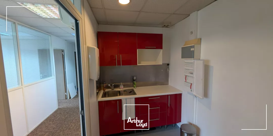 BUREAUX A LOUER AU PIED DU RER C A SAINT GRATIEN