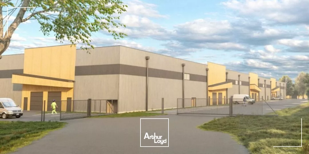 LOCAL D'ACTIVITE - ENTREPOT à VENDRE de 9445 m²