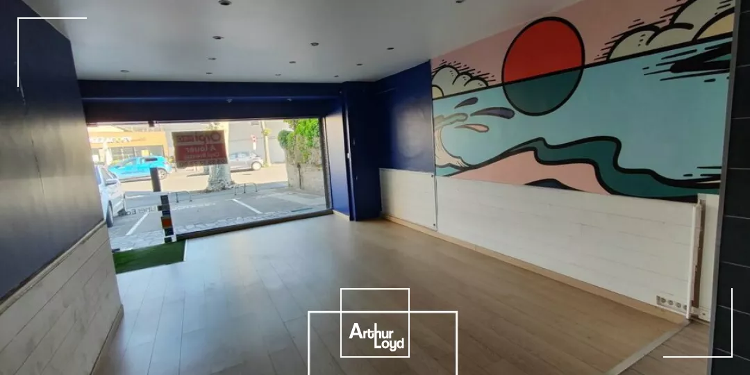 LOCAL COMMERCIAL location à BRIVE-LA-GAILLARDE 19100