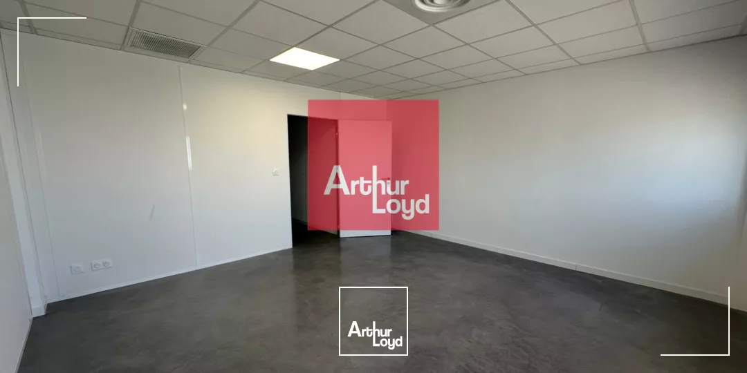 À LOUER - LOCAL D'ACTIVITÉ 290 m² AVEC BUREAUX À LUNEL EST