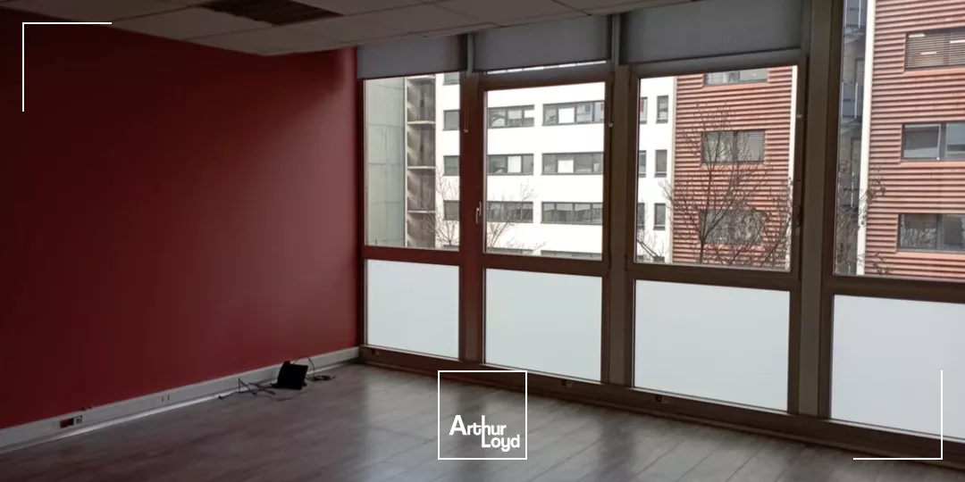 BUREAUX A LOUER 3ème ETAGE - EUROPOLE 89 m²