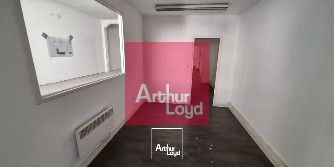 CLERMONT FERRAND ZONE DU BREZET A LOUER LOCAL ACTIVITE 180 M²
