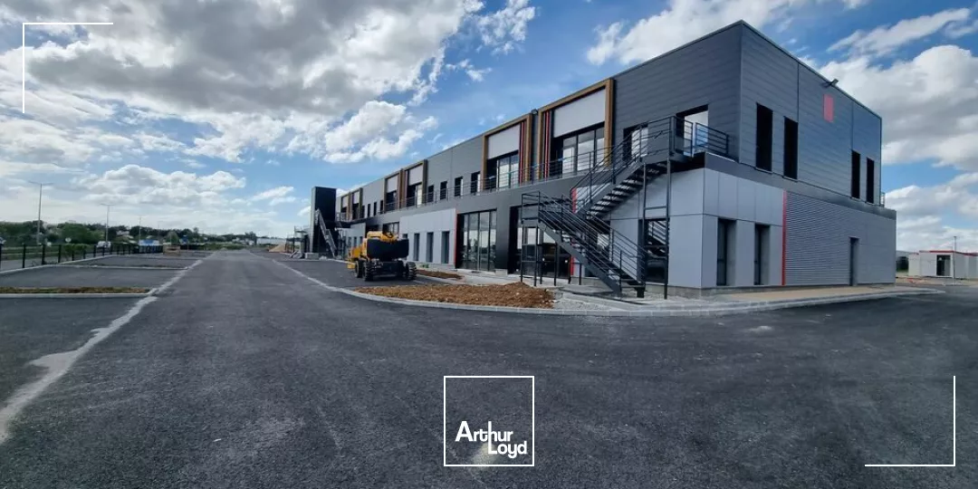 POITIERS ZI REPUBLIQUE - LOCAUX D'ACTIVITES A LOUER - BUREAUX A PARTIR DE 220M²