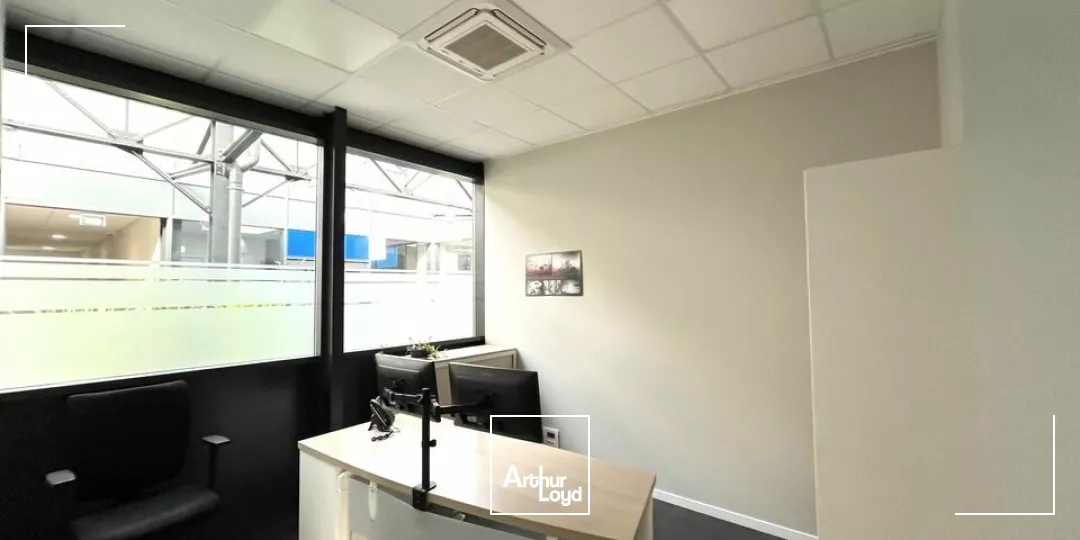 À LOUER - ENSEMBLE DE BUREAUX SITUÉS À POITIERS SUD DE 210 M2 - PROCHES DE TOUTES COMMODITÉS 