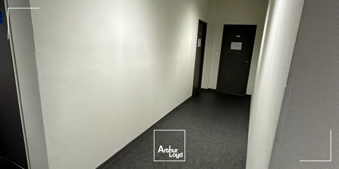 BUREAUX À LOUER DANS L'IMMEUBLE DE LA CHAMBRE DES MÉTIERS-PROCHES TOUTES COMMODITÉS 