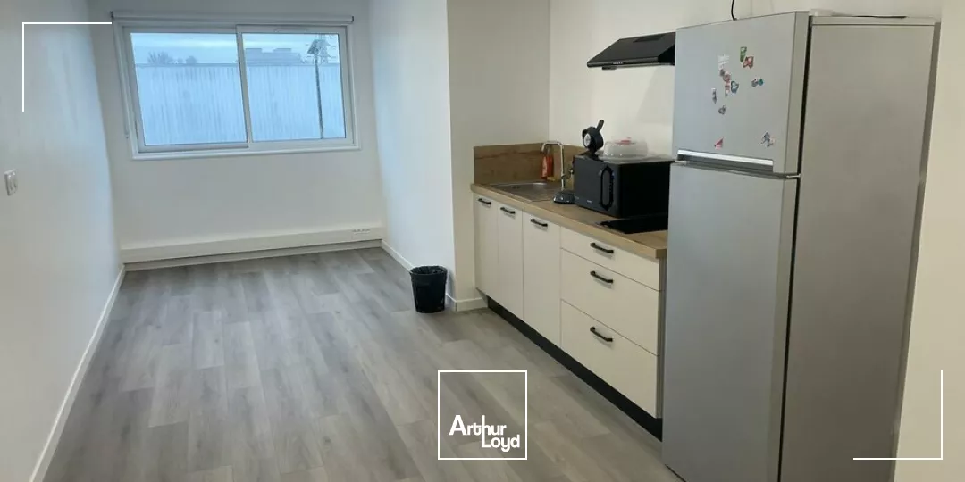 A LOUER BUREAU DE 43 m² AU ESSARTS EN BOCAGE