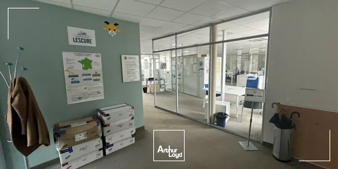 BUREAUX À LOUER POITIERS GARE - IMMEUBLE RECENT - 317m²