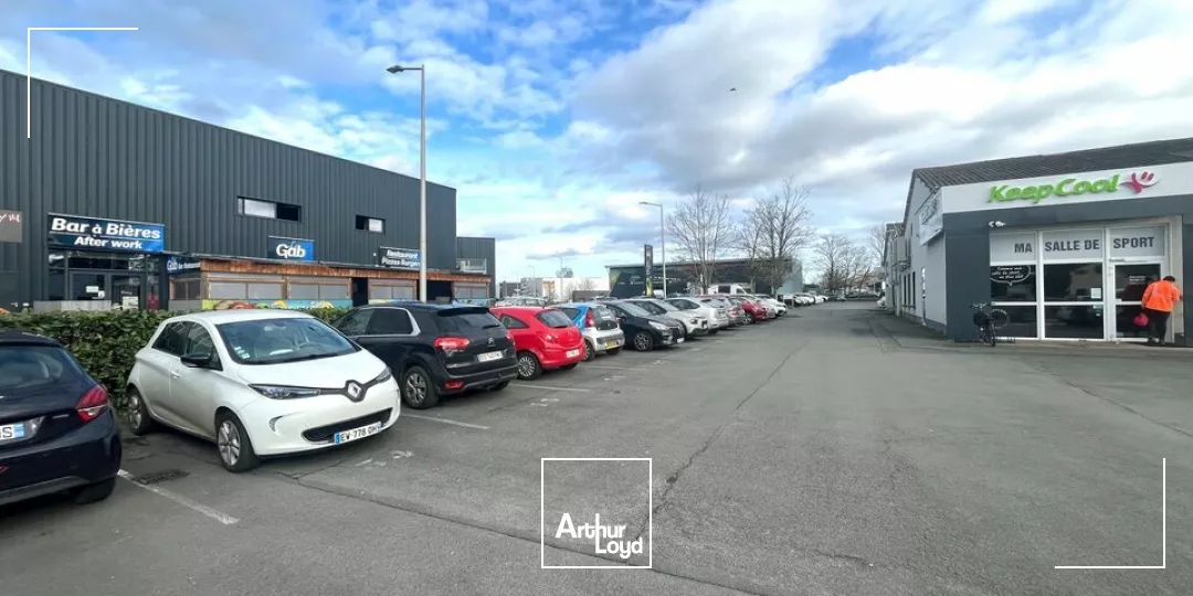 SPÉCIAL INVESTISSEUR - À VENDRE BUREAUX LOUÉS - LOCATAIRE 