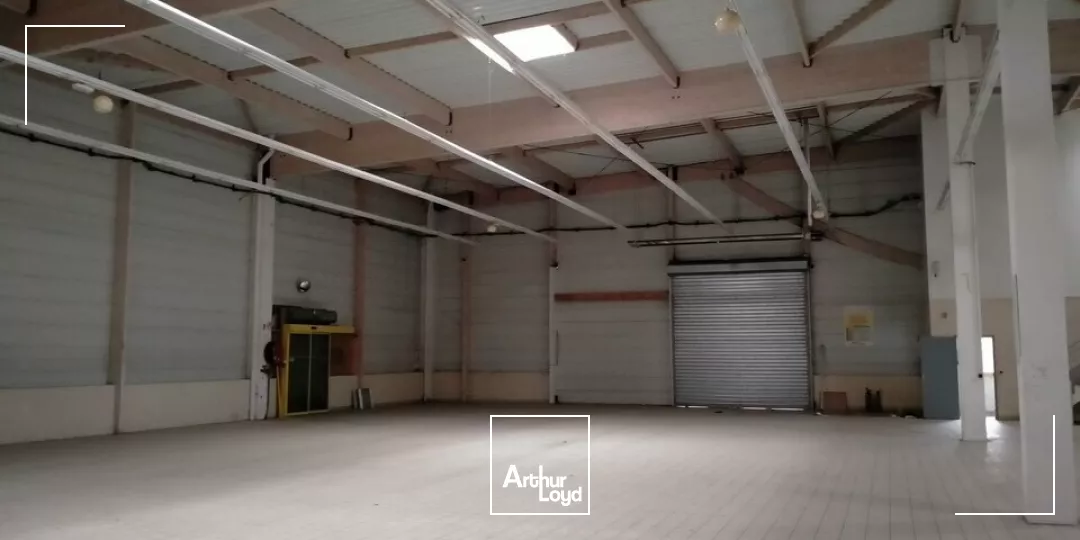 A LOUER LOCAL D'ACTIVITE SUR AXE POITIERS / CHATELLERAULT