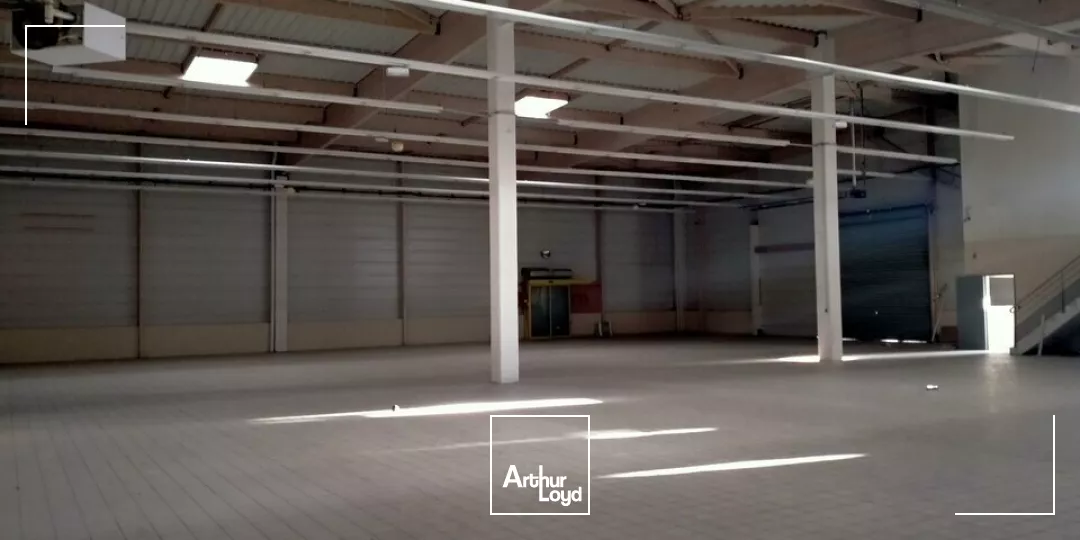 A LOUER LOCAL D'ACTIVITE SUR AXE POITIERS / CHATELLERAULT