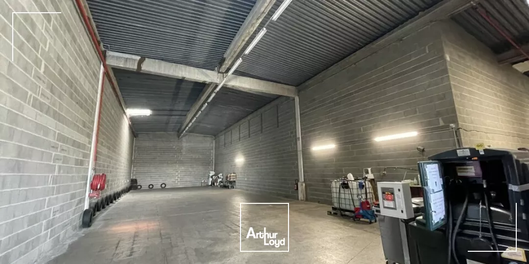 BUREAUX ET LOCAUX D'ACTIVITE 515m² A LOUER SUR CHATELLERAULT NORD 